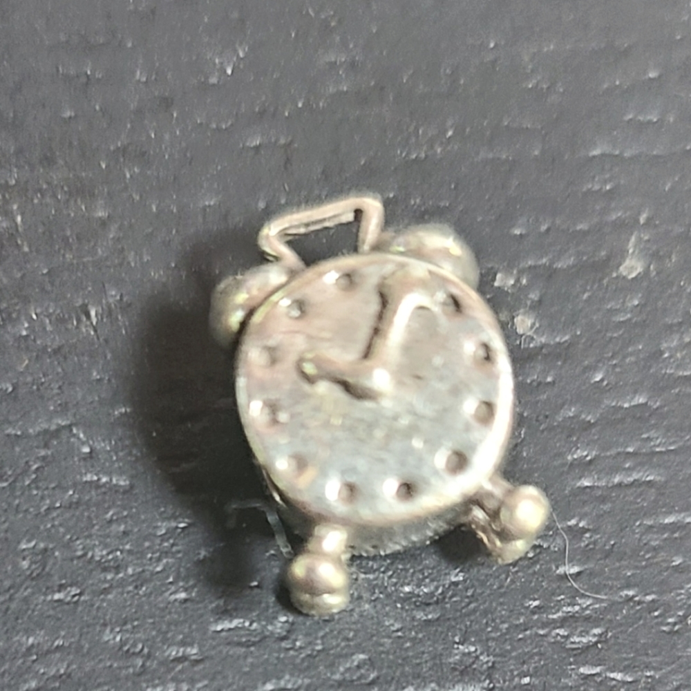 Pandora clock